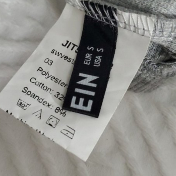 Two Tops Bundle with shipping discount - Picture 12 of 12